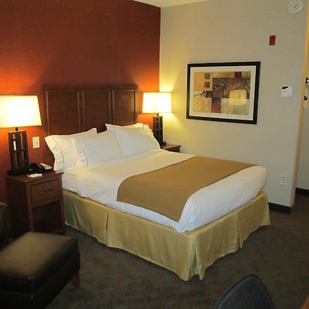 Holiday Inn Express & Suites Paducah West, An Ihg Hotel Екстериор снимка